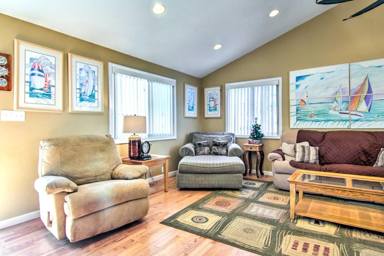 Berlin Home With Patio, 9 Mi To Ocean City Beaches Exterior photo
